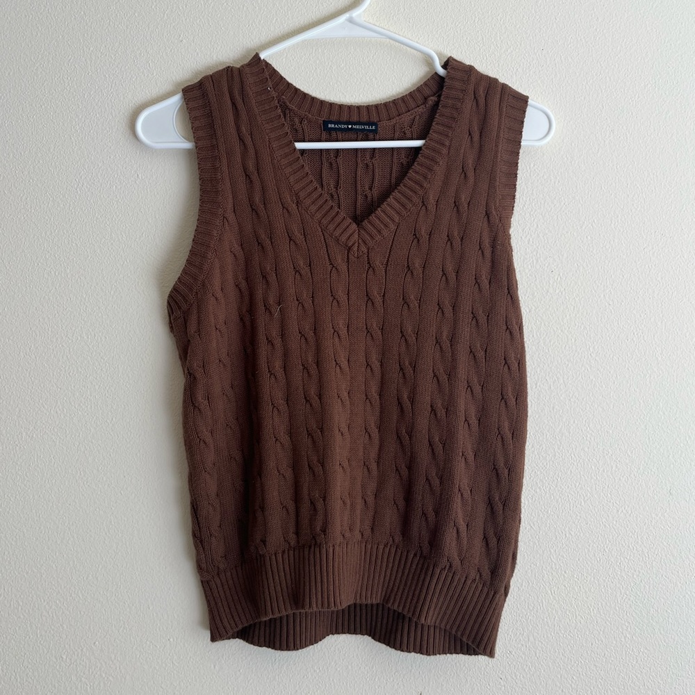 Brandy Melville One Size Brown Sweater Vest. Super cute for any season!